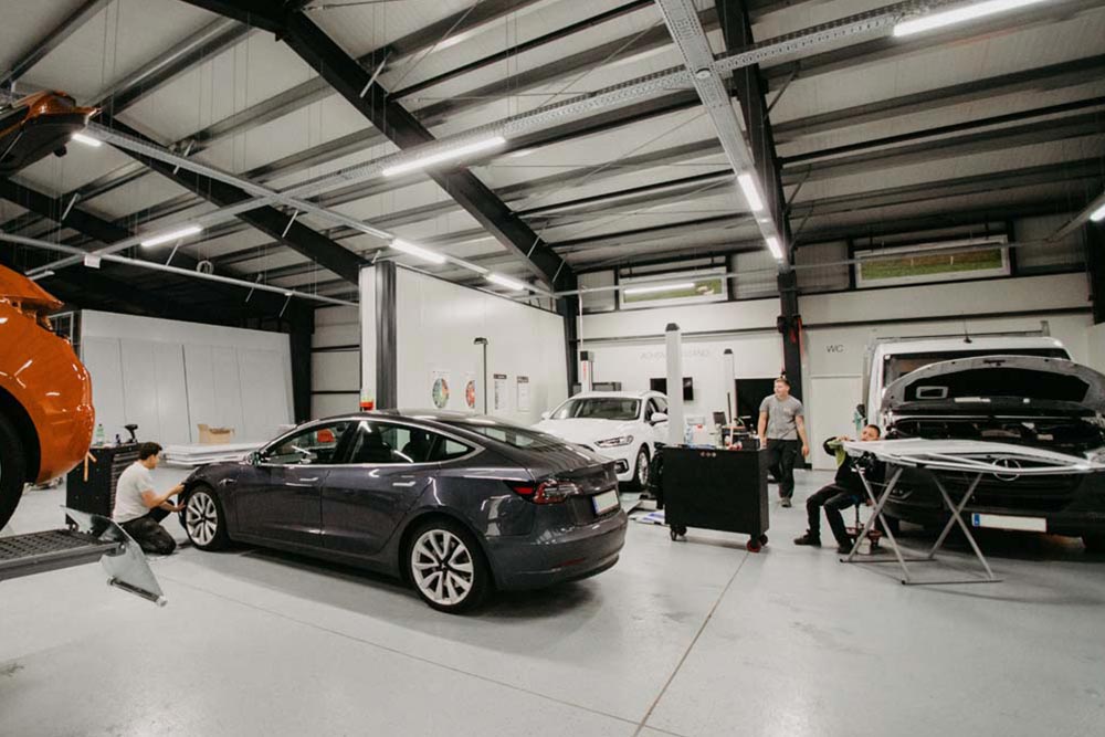 Reparatur Tesla Salzkammergut